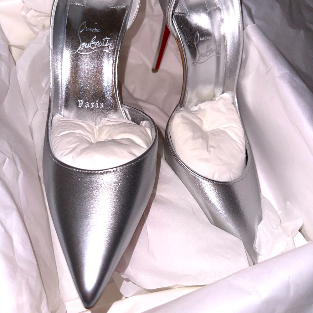 Christian Louboutin Iriza 100 Pumps